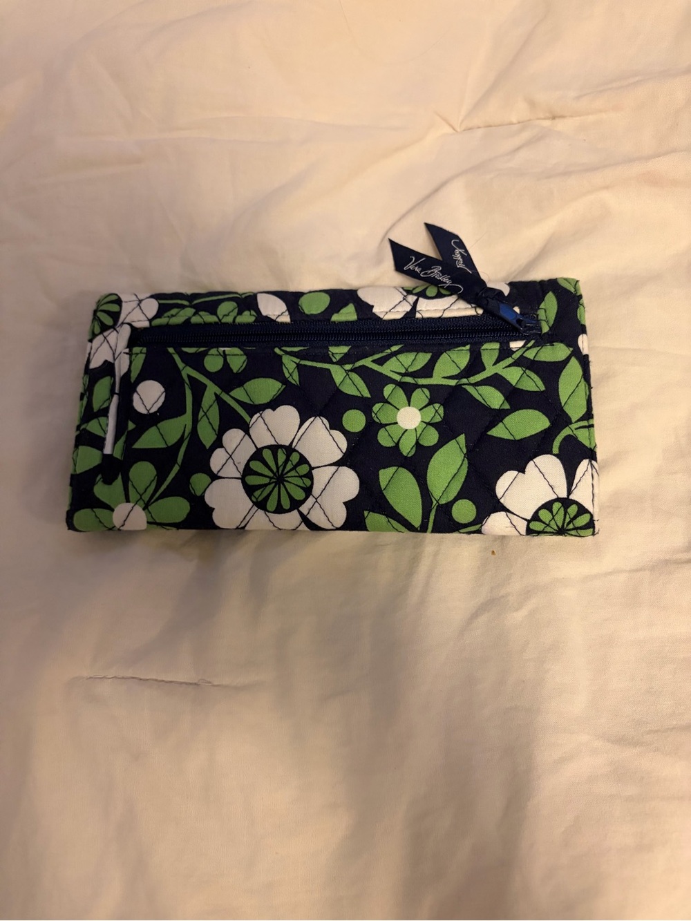 Vera Bradley Lucky You Large Trifold Wallet - Picture 4 of 4